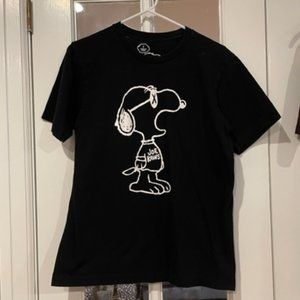 Uniqlo x KAWS Snoopy t-shirt